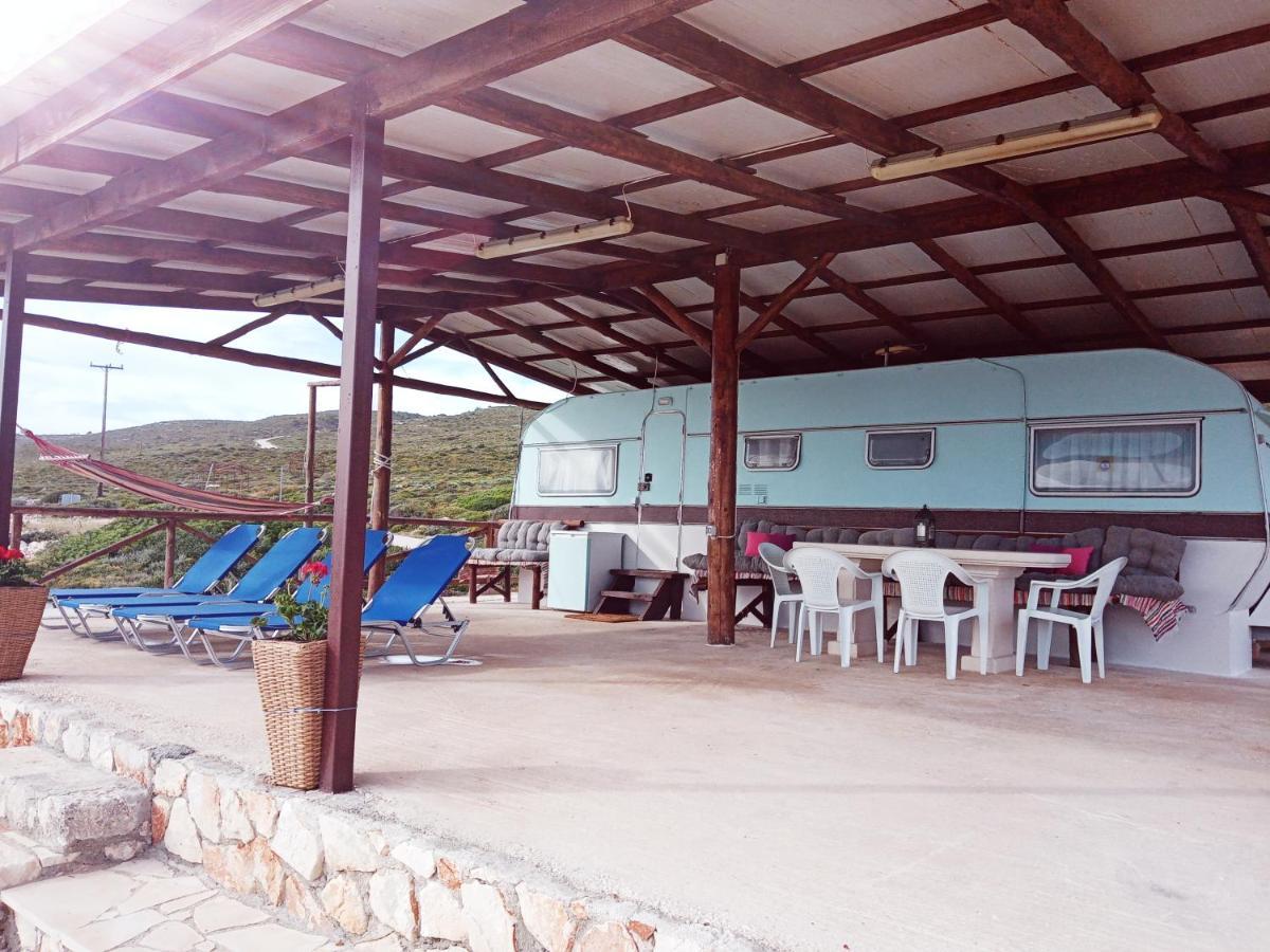 Caravan Fishing Spot Porto Roxa Agios Leon Exterior foto