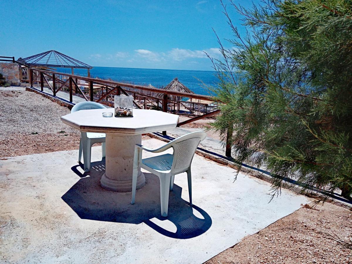 Caravan Fishing Spot Porto Roxa Agios Leon Exterior foto